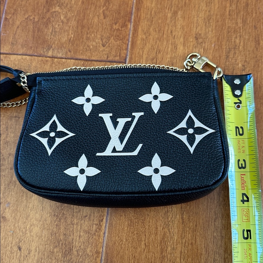 Louis Vuitton Empreinte Monogram Giant Mini Pochette Accessories Black - Picture 14 of 14